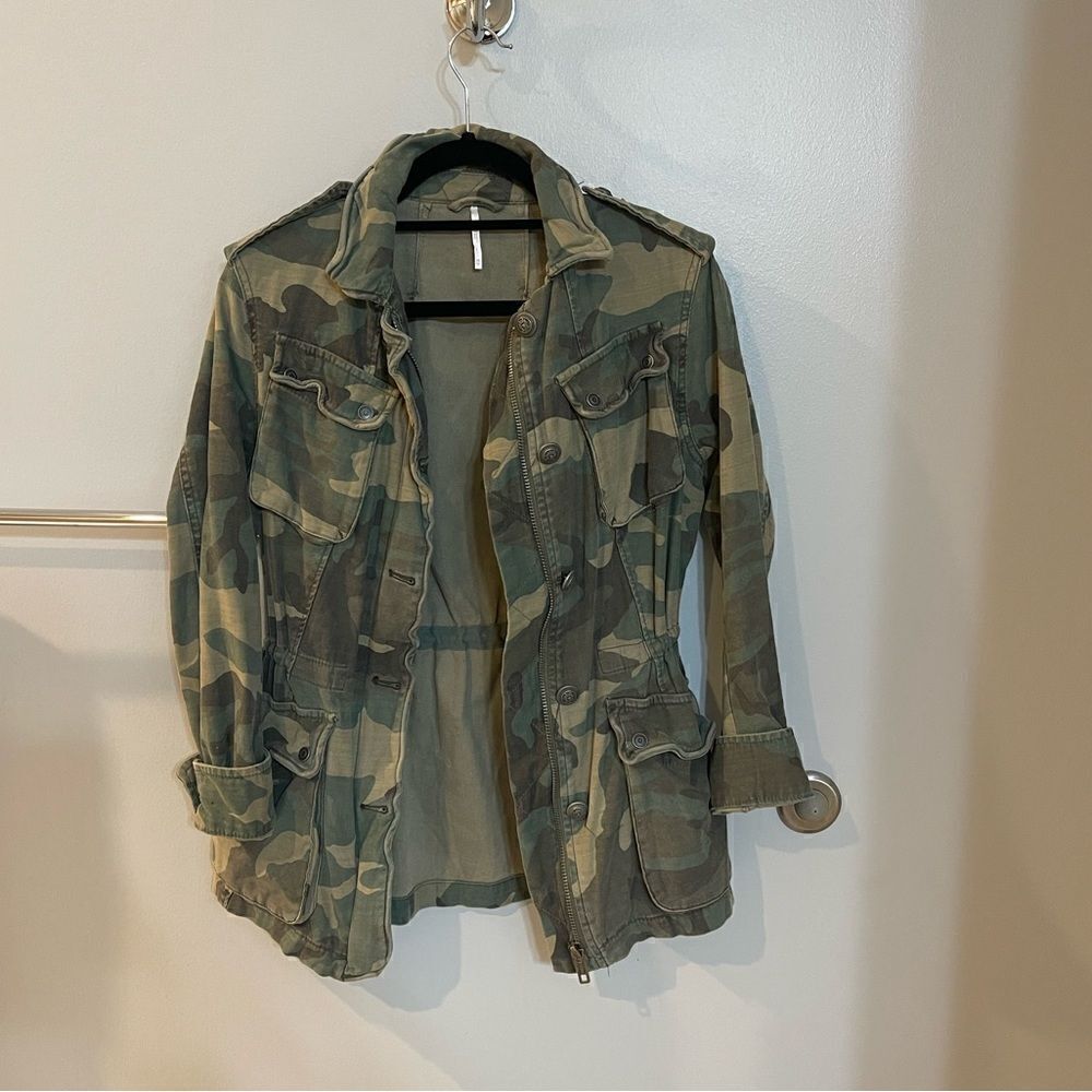 Free People Green Camo Military Jacket Size XS!